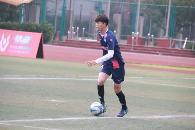 美国大师赛麦克罗伊成功卫冕！李昊桐80杆跌至T38